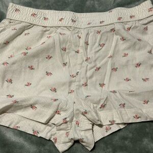 Forever 21 Cream Floral Shorts